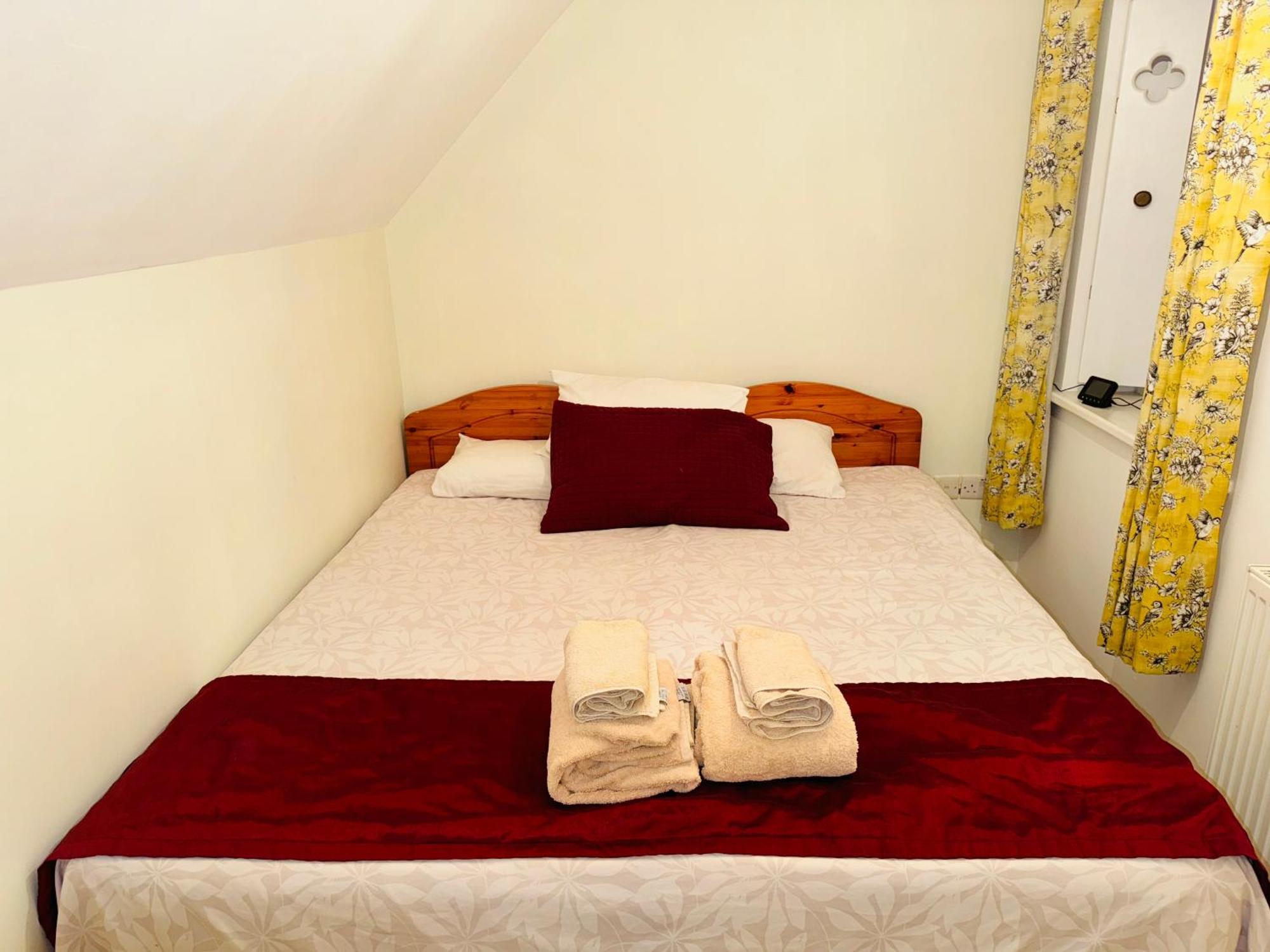 The Bliss Apartment, Self Check-in And Free Allocated Parking Appartement *